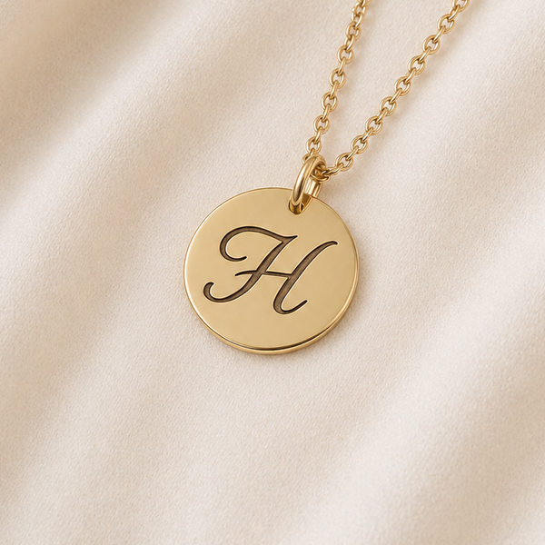 Egy jel – Gravírozott monogram medál